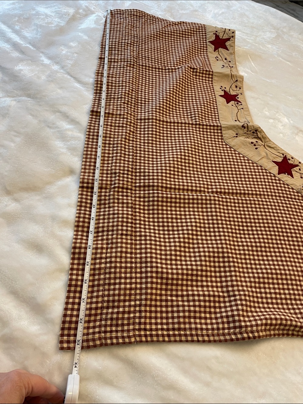 The Country House Collection Stars and Berries Country Swag - Picture 7 of 15
